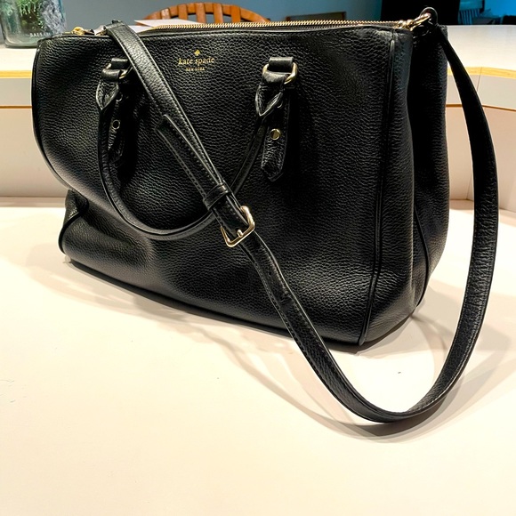 Barely used AUTHENTIC Kate Spade Black Leather Shoulder Tote - Picture 1 of 6